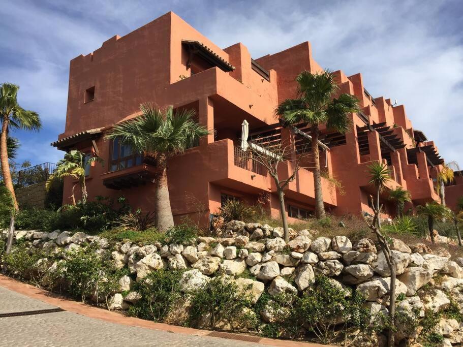 Vila Luxurious Townhouse With Sea Views Manilva Exteriér fotografie